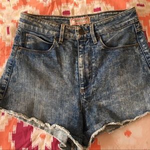 GUESS vintage light acid wash denim shorts